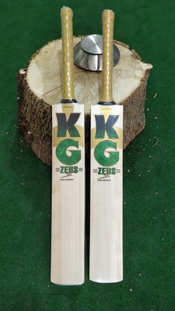 KG Zeus Pro Series Cricket Bat
